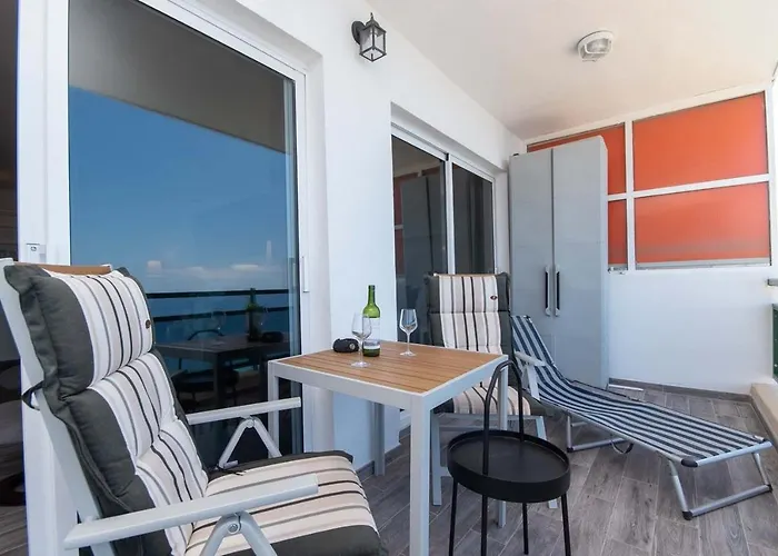 Ocean View * لوس كريستيانوس